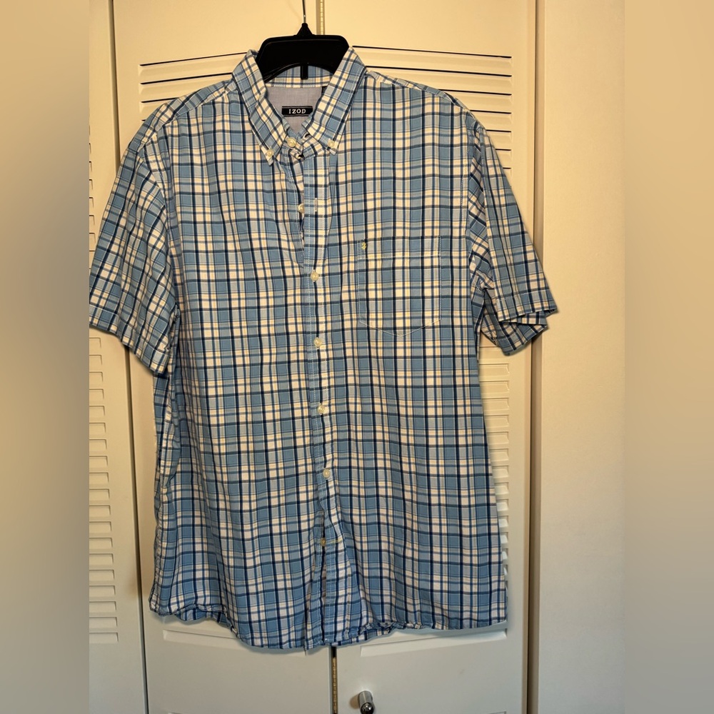 Izod Men's Casual Blue and White Checkered Shirt large